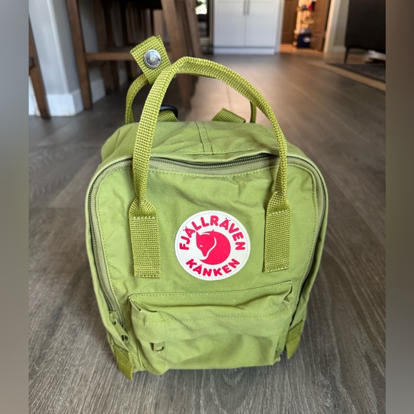fjallraven backpack kanken mini green Created by the renowned brand Fjallraven Kids Backpack Kanken Mini Backpack